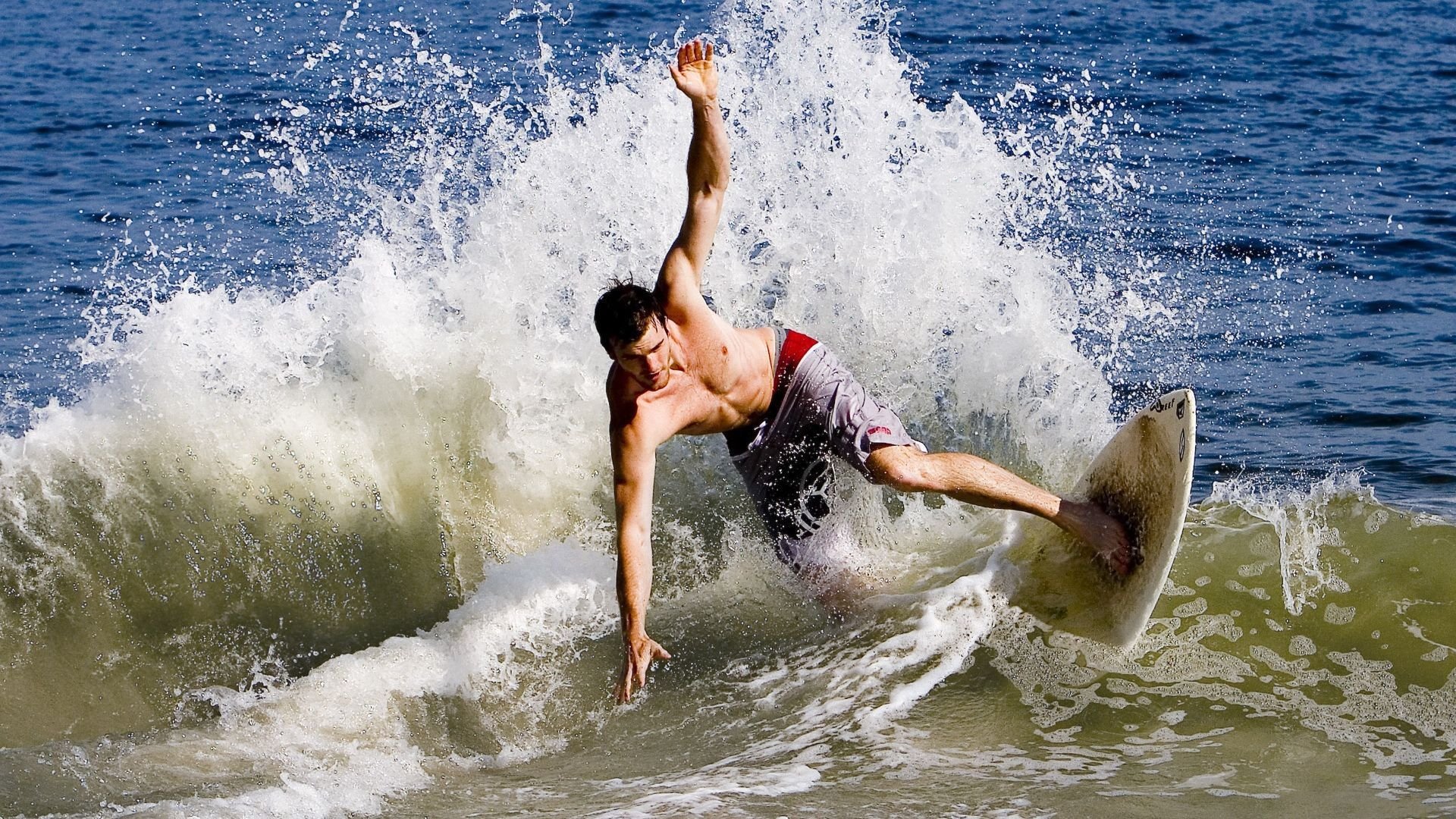 星空体育官方平台-马克·阿特金森：凭借出色的速度，南非队成功突破对方防线，阿特马里克